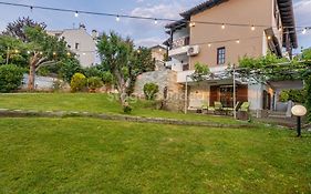 Traditional Villa Appartment With Garden, Also For Gatherings ,15 Minutes From Thessaloniki Airport